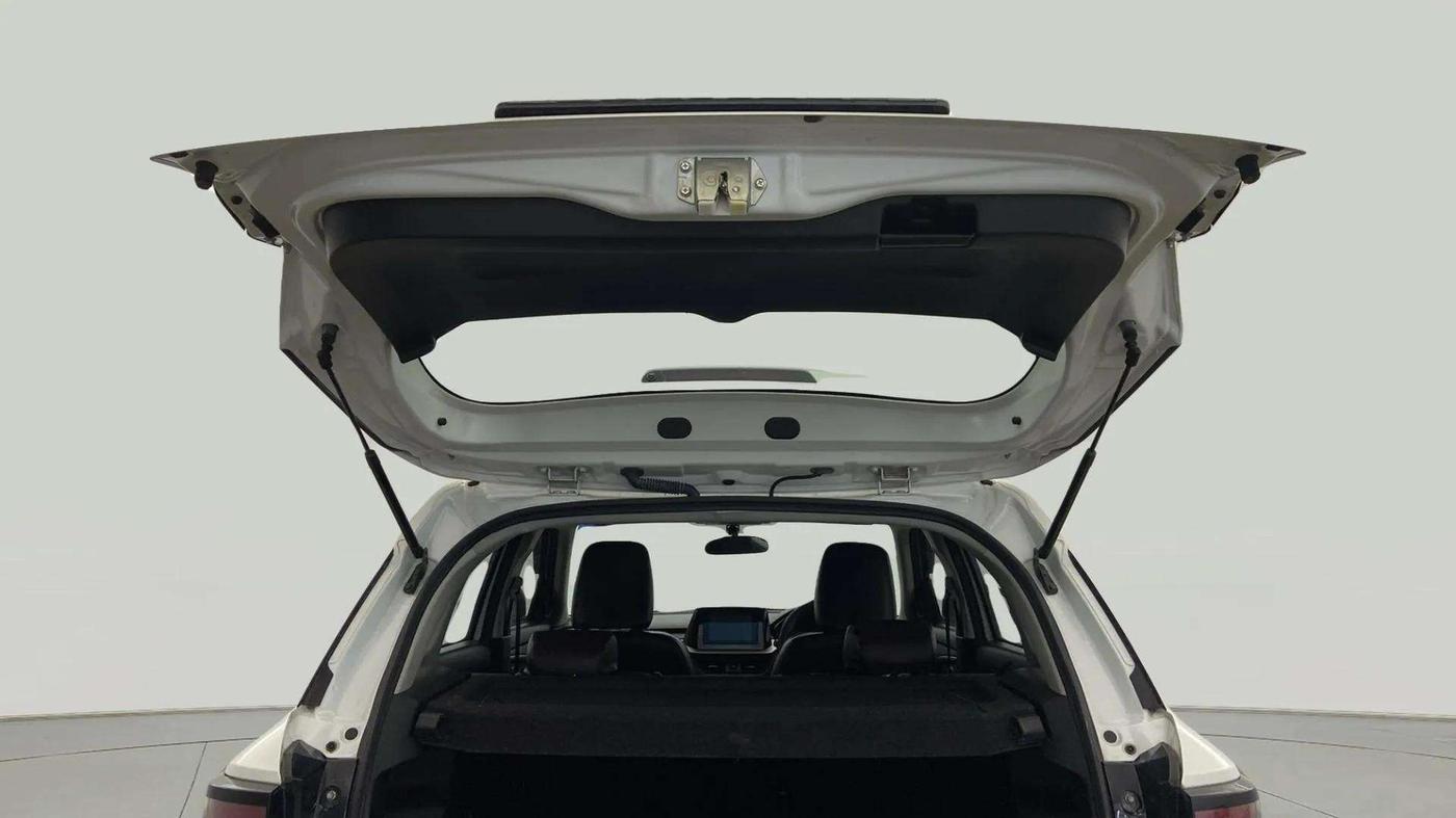 2023 Maruti BREZZA ZXI SMART HYBRID , Petrol, Manual, 12,686 km, Boot Door Open