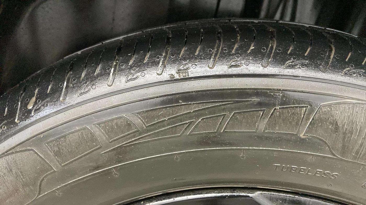 2023 Maruti BREZZA ZXI SMART HYBRID , Petrol, Manual, 12,686 km, Left Front Tyre Tread