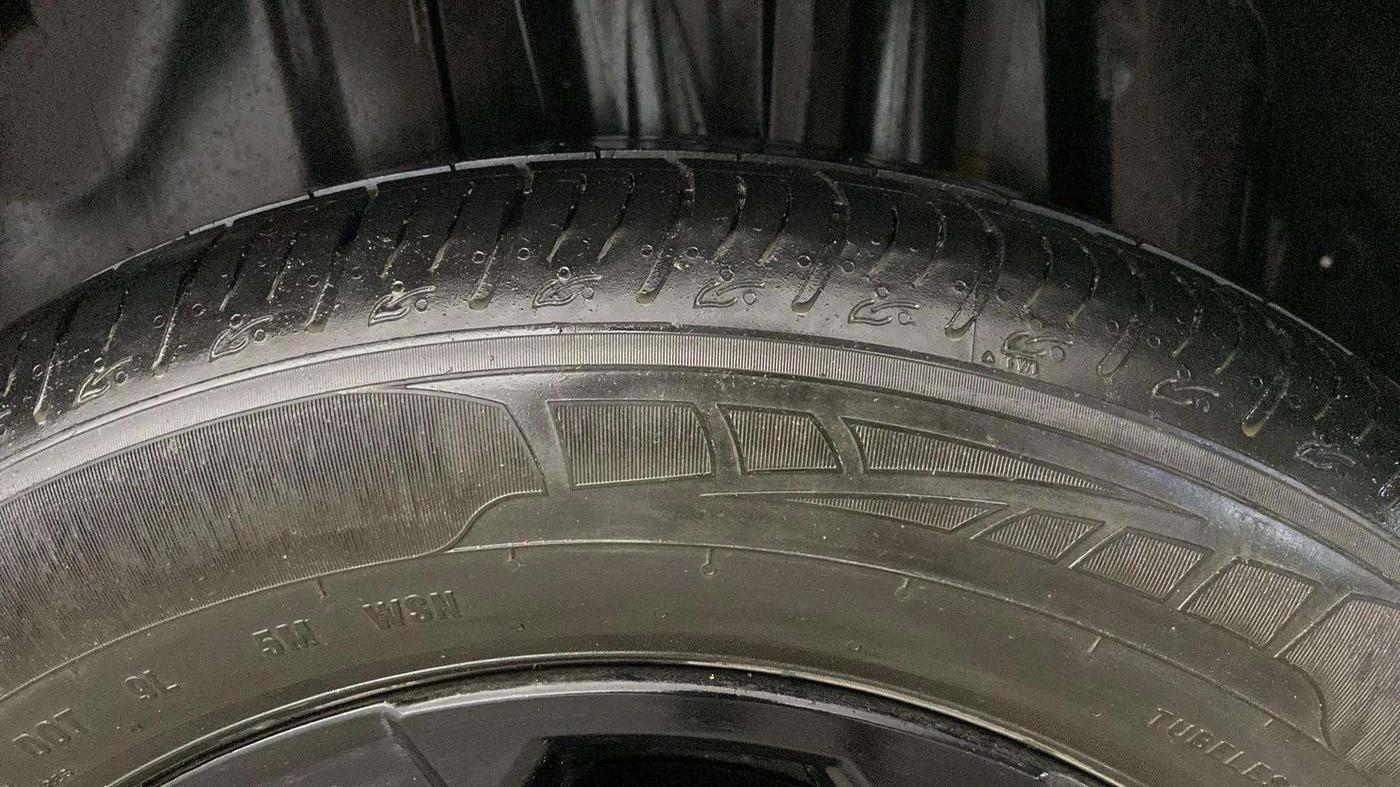 2023 Maruti BREZZA ZXI SMART HYBRID , Petrol, Manual, 12,686 km, Left Rear Tyre Tread