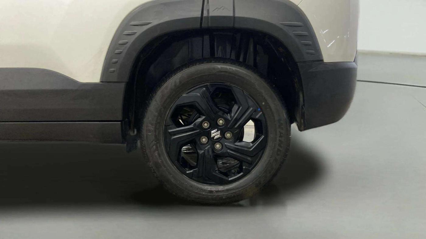 2023 Maruti BREZZA ZXI SMART HYBRID , Petrol, Manual, 12,686 km, Left Rear Wheel