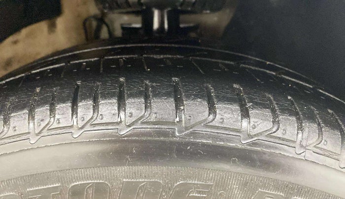 2018 Skoda Rapid STYLE 1.6 MPI AT, Petrol, Automatic, 91,985 km, Right Front Tyre Tread
