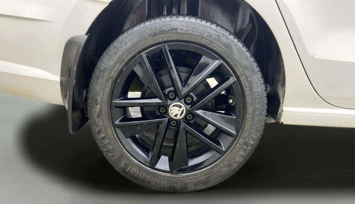 2018 Skoda Rapid STYLE 1.6 MPI AT, Petrol, Automatic, 91,985 km, Right Rear Wheel