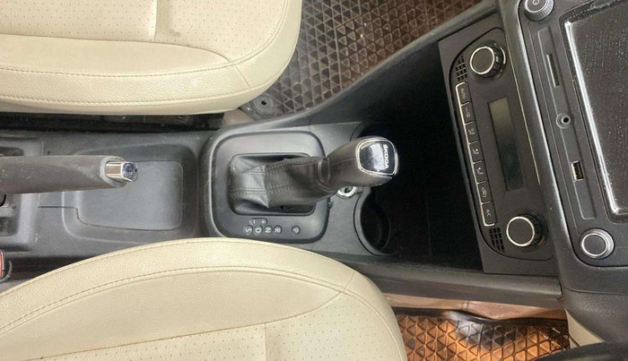 2018 Skoda Rapid STYLE 1.6 MPI AT, Petrol, Automatic, 91,985 km, Gear Lever