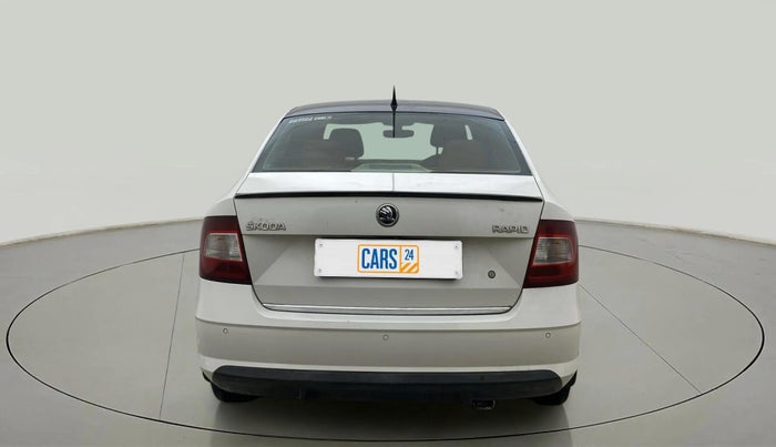 2018 Skoda Rapid STYLE 1.6 MPI AT, Petrol, Automatic, 91,985 km, Back/Rear