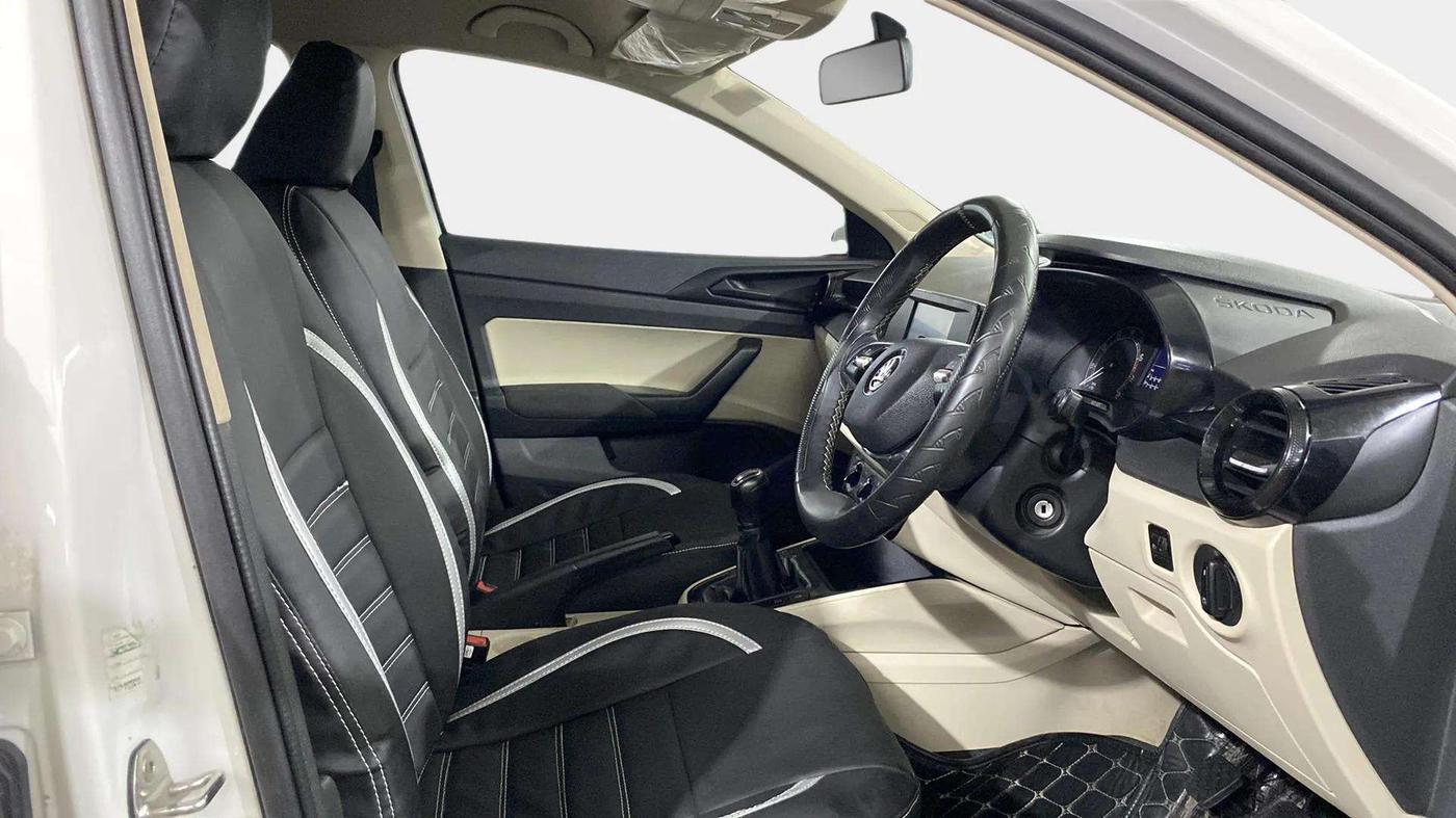 2022 Skoda SLAVIA ACTIVE 1.0L TSI MT, Petrol, Manual, 62,441 km, Right Side Front Door Cabin
