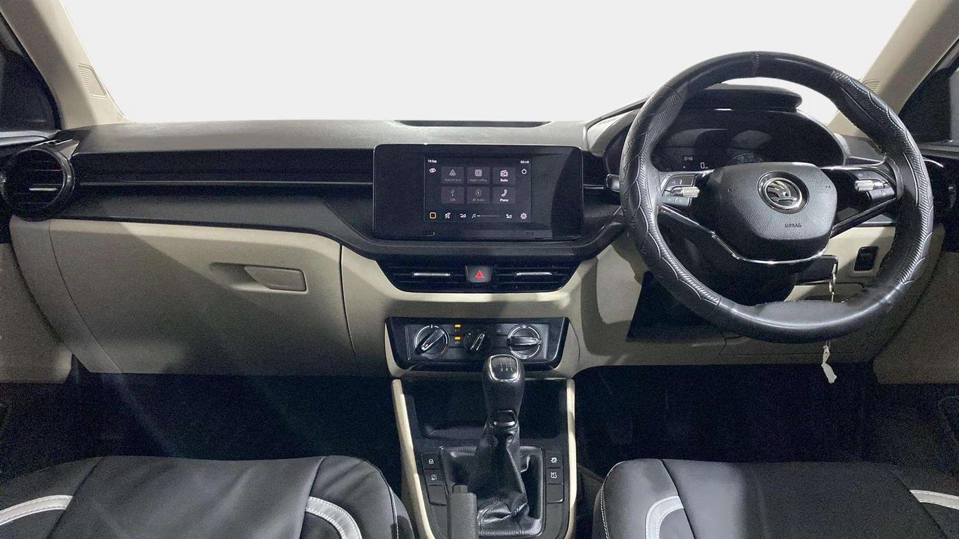 2022 Skoda SLAVIA ACTIVE 1.0L TSI MT, Petrol, Manual, 62,441 km, Dashboard