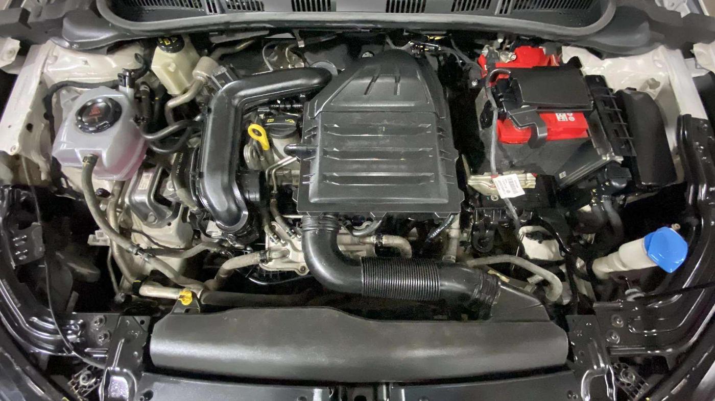 2022 Skoda SLAVIA ACTIVE 1.0L TSI MT, Petrol, Manual, 62,441 km, Engine View