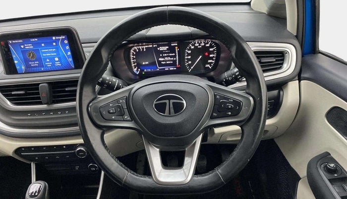 2022 Tata ALTROZ XZ PLUS PETROL, Petrol, Manual, 15,943 km, Steering Wheel Close Up