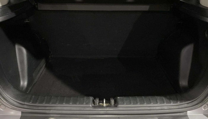 2020 KIA SONET HTK PLUS 1.5 AT, Diesel, Automatic, 97,886 km, Boot Open Zoomed View