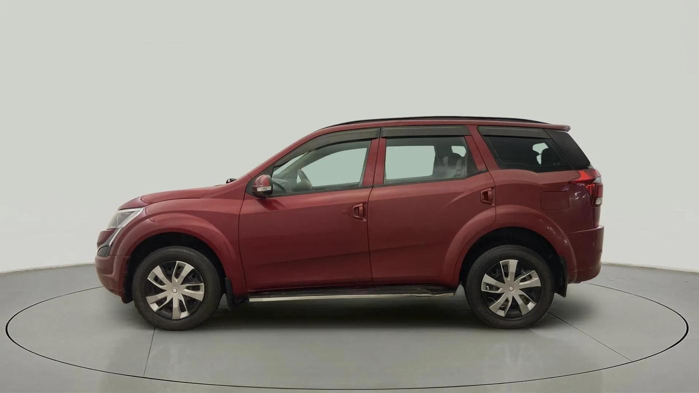 2019 Mahindra XUV500 W5, Diesel, Manual, 54,872 km, Left Side