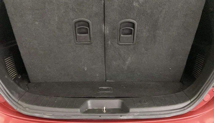 2019 Mahindra XUV500 W5, Diesel, Manual, 54,649 km, Boot Inside