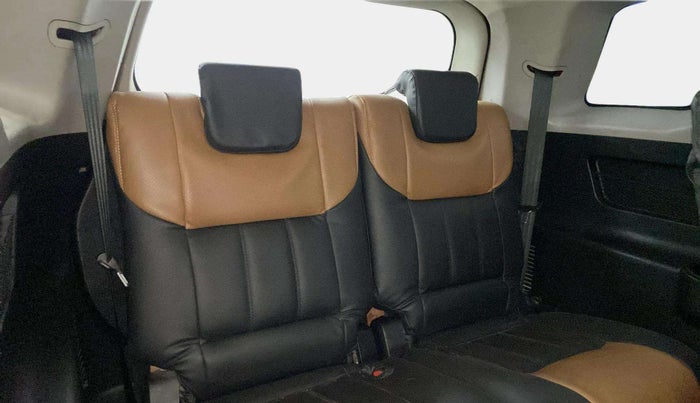 2019 Mahindra XUV500 W5, Diesel, Manual, 54,649 km, Third Seat Row ( optional )