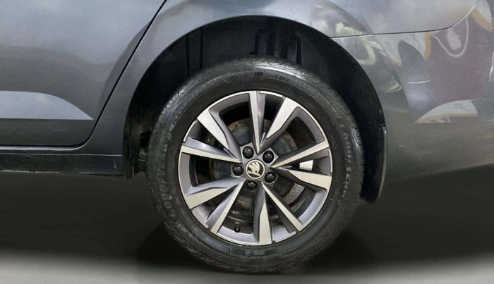 2022 Skoda SLAVIA STYLE 1.0L TSI MT, Petrol, Manual, 30,259 km, Left Rear Wheel