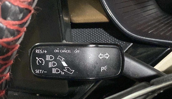 2022 Skoda SLAVIA STYLE 1.0L TSI MT, Petrol, Manual, 30,259 km, Adaptive Cruise Control