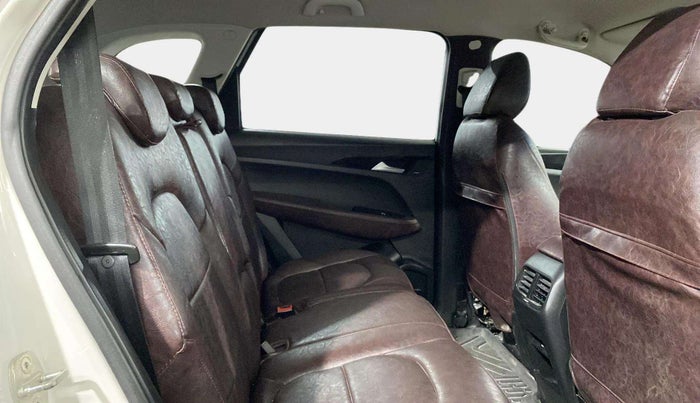 2020 MG HECTOR SUPER HYBRID 1.5 PETROL, Petrol, Manual, 43,049 km, Right Side Rear Door Cabin