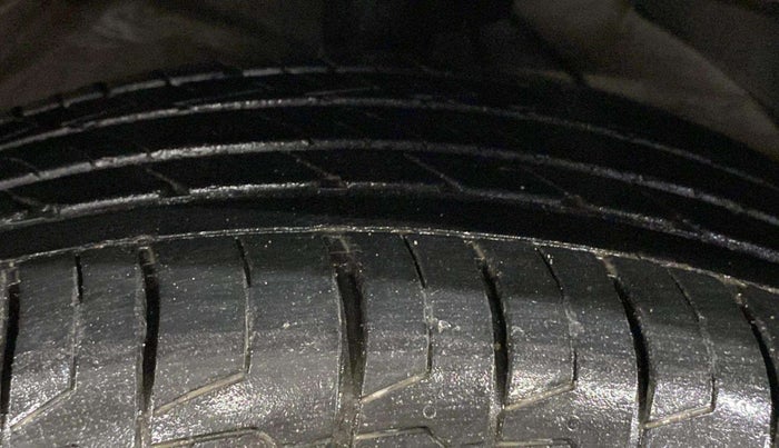 2020 MG HECTOR SUPER HYBRID 1.5 PETROL, Petrol, Manual, 43,049 km, Right Front Tyre Tread