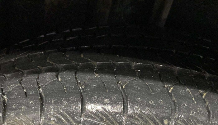 2020 MG HECTOR SUPER HYBRID 1.5 PETROL, Petrol, Manual, 43,049 km, Right Rear Tyre Tread