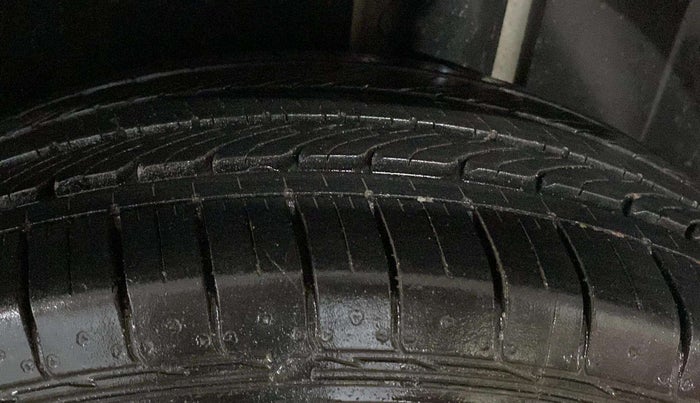 2020 MG HECTOR SUPER HYBRID 1.5 PETROL, Petrol, Manual, 43,049 km, Left Rear Tyre Tread