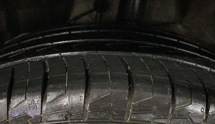 2020 MG HECTOR SUPER HYBRID 1.5 PETROL, Petrol, Manual, 43,049 km, Left Front Tyre Tread
