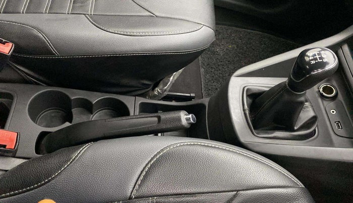 2019 Ford New Figo TITANIUM 1.2 PETROL MT, Petrol, Manual, 79,172 km, Gear Lever