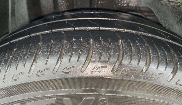 2019 Ford New Figo TITANIUM 1.2 PETROL MT, Petrol, Manual, 79,172 km, Right Rear Tyre Tread