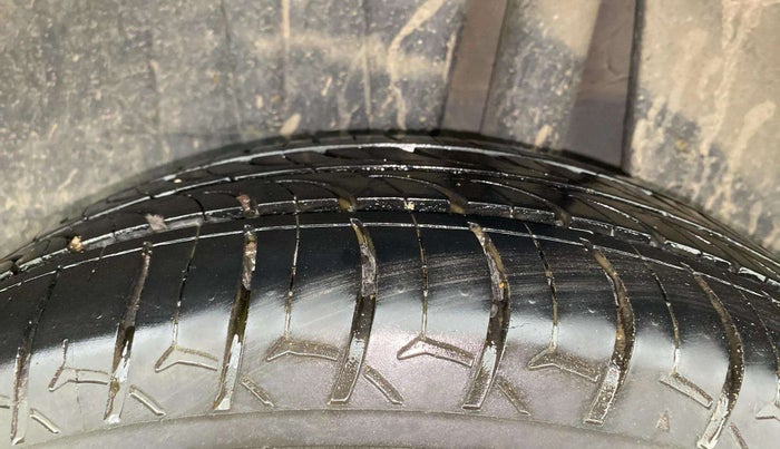 2017 Maruti Dzire ZDI PLUS AMT, Diesel, Automatic, 58,065 km, Left Rear Tyre Tread