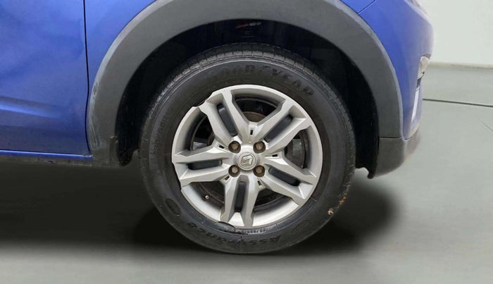 2020 Renault TRIBER RXZ, Petrol, Manual, 96,154 km, Right Front Wheel