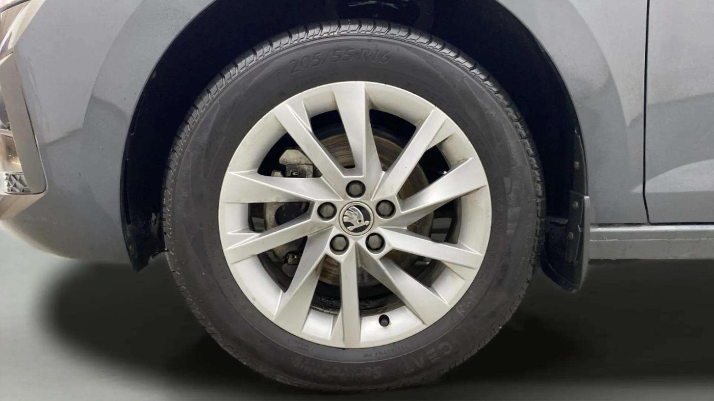 2023 Skoda SLAVIA AMBITION 1.0L TSI AT, Petrol, Automatic, 12,391 km, Left Front Wheel