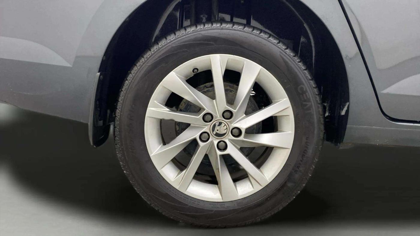 2023 Skoda SLAVIA AMBITION 1.0L TSI AT, Petrol, Automatic, 12,391 km, Right Rear Wheel