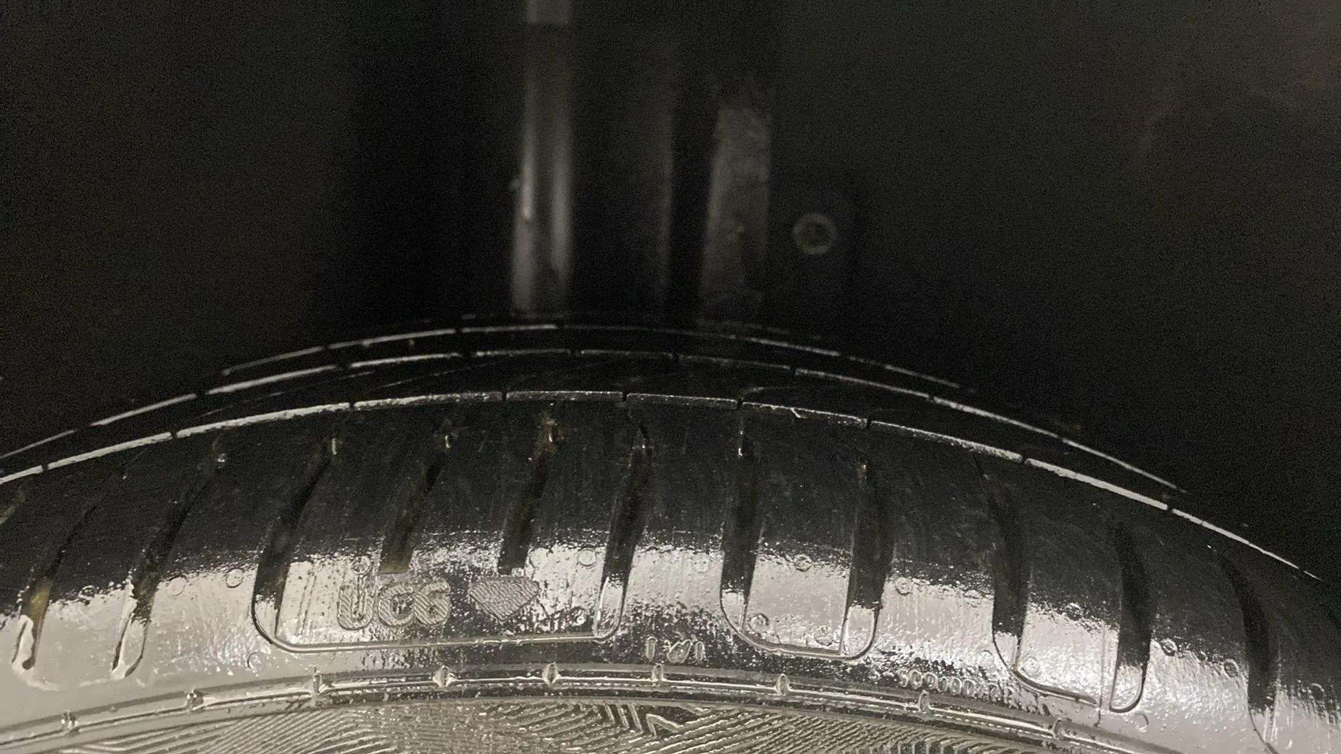 RHS-Rear-Tyre-Tread-19
