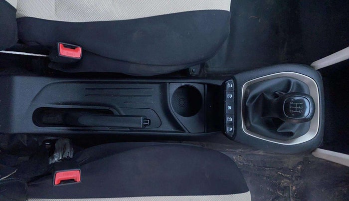 2019 Hyundai NEW SANTRO SPORTZ MT, Petrol, Manual, 25,106 km, Gear Lever