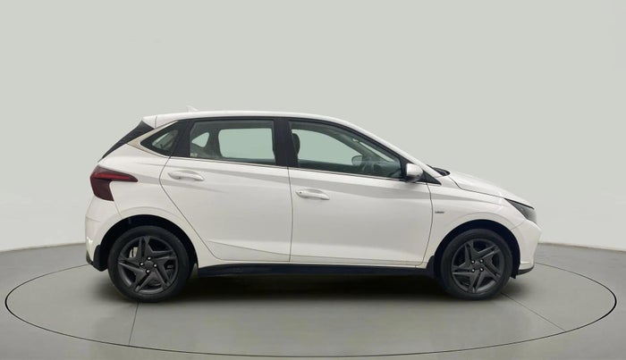 2023 Hyundai NEW I20 SPORTZ 1.2 IVT, Petrol, Automatic, 25,572 km, Right Side View