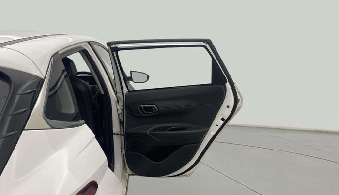 2023 Hyundai NEW I20 SPORTZ 1.2 IVT, Petrol, Automatic, 25,572 km, RHS Rear Door