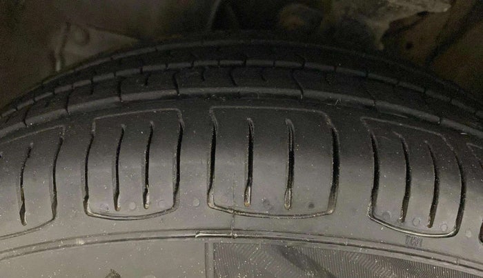 2022 Maruti New Wagon-R VXI CNG 1.0, CNG, Manual, 41,296 km, Left Front Tyre Tread