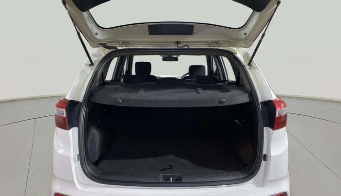2017 Hyundai Creta SX PLUS 1.6 PETROL, Petrol, Manual, 74,457 km, Boot Inside