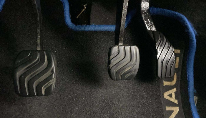 2022 Renault Kiger RXZ MT, Petrol, Manual, 32,706 km, Pedals