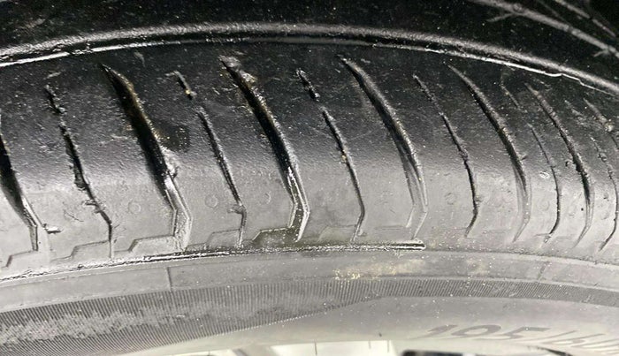 2022 Renault Kiger RXZ MT, Petrol, Manual, 32,706 km, Right Front Tyre Tread