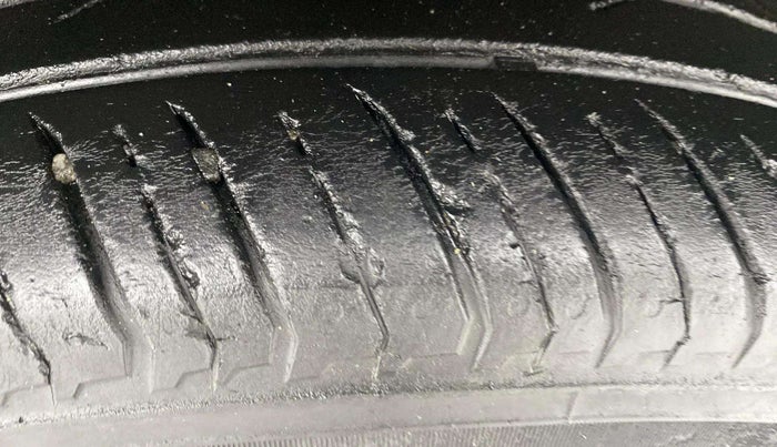 2022 Renault Kiger RXZ MT, Petrol, Manual, 32,706 km, Left Rear Tyre Tread