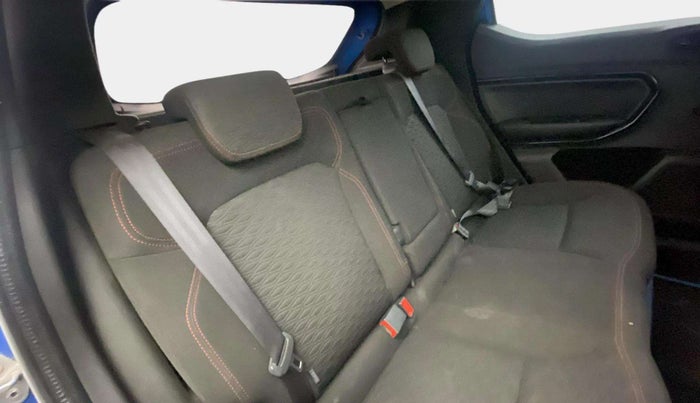 2022 Renault Kiger RXZ MT, Petrol, Manual, 32,706 km, Right Side Rear Door Cabin