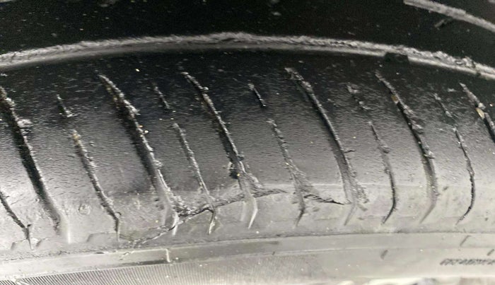 2022 Renault Kiger RXZ MT, Petrol, Manual, 32,706 km, Right Rear Tyre Tread