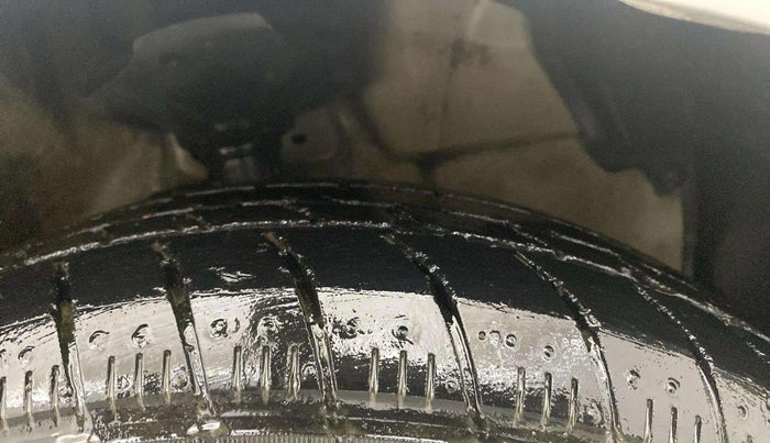 2016 Maruti Celerio ZXI AMT, Petrol, Automatic, 60,416 km, Right Front Tyre Tread