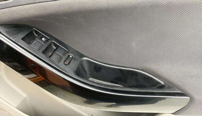 2019 Tata NEXON XZA PLUS PETROL, Petrol, Automatic, 52,997 km, Driver Side Door Panels Control