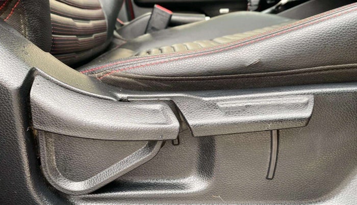 2020 KIA SONET GTX PLUS 1.5 AT, Diesel, Automatic, 81,133 km, Driver Side Adjustment Panel