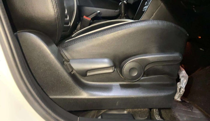 2022 Maruti Vitara Brezza ZXI, Petrol, Manual, 36,967 km, Driver Side Adjustment Panel