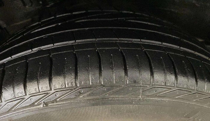 2019 Tata NEXON XZA PLUS PETROL, Petrol, Automatic, 25,786 km, Right Rear Tyre Tread