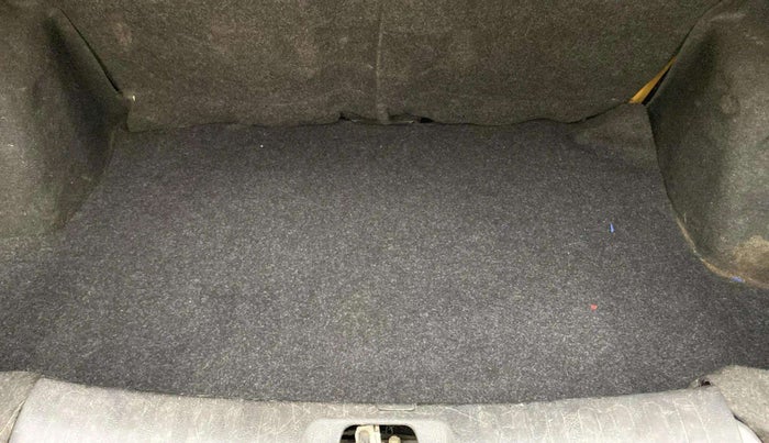 2013 Maruti Swift Dzire VXI, Petrol, Manual, 1,24,101 km, Boot Inside