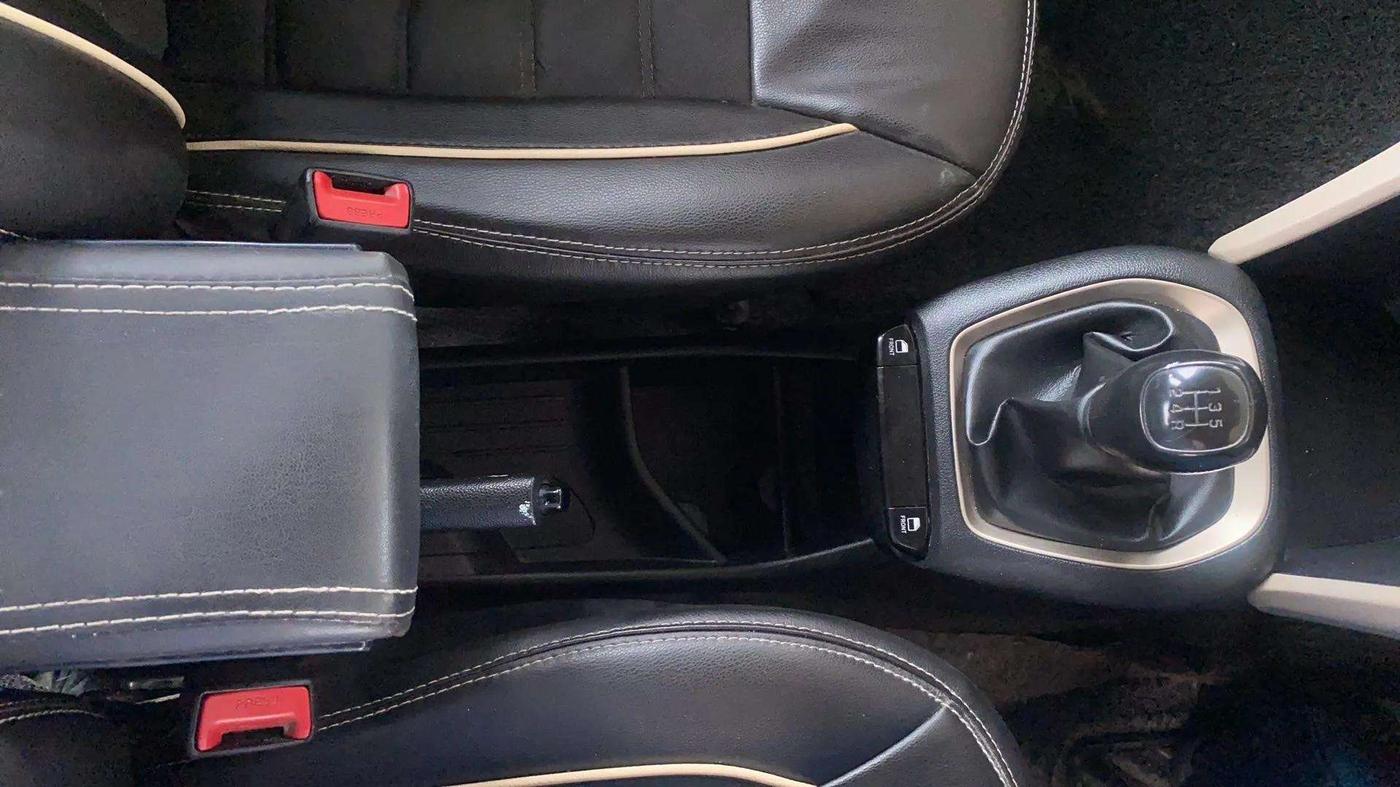 2019 Hyundai NEW SANTRO ERA EXECUTIVE, CNG, Manual, 69,332 km, Gear Lever
