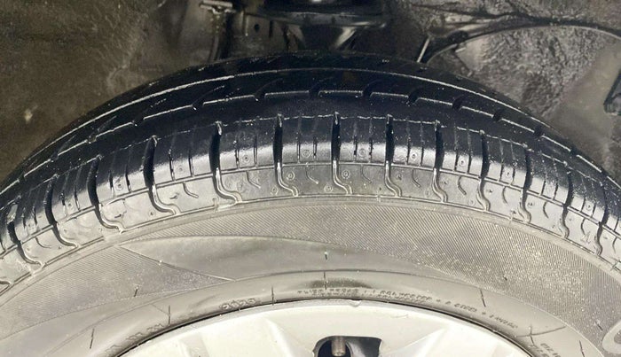 2019 Maruti Alto VXI, CNG, Manual, 89,330 km, Right Front Tyre Tread