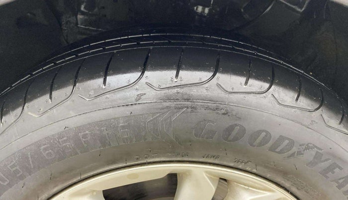 2015 Hyundai Creta SX PLUS 1.6 PETROL, Petrol, Manual, 51,077 km, Left Front Tyre Tread