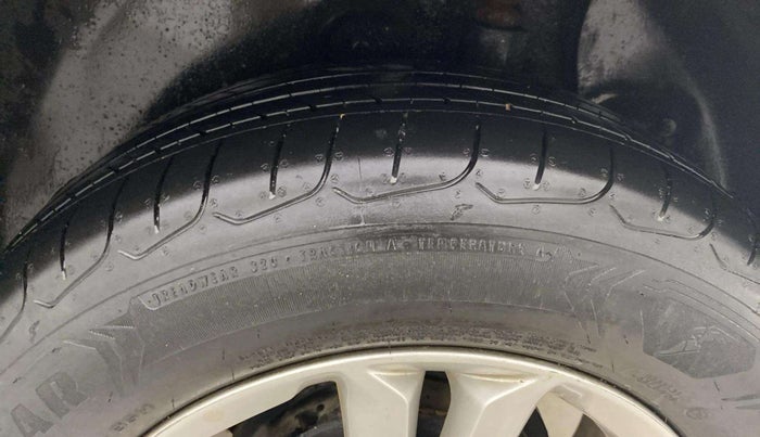 2015 Hyundai Creta SX PLUS 1.6 PETROL, Petrol, Manual, 51,077 km, Left Rear Tyre Tread